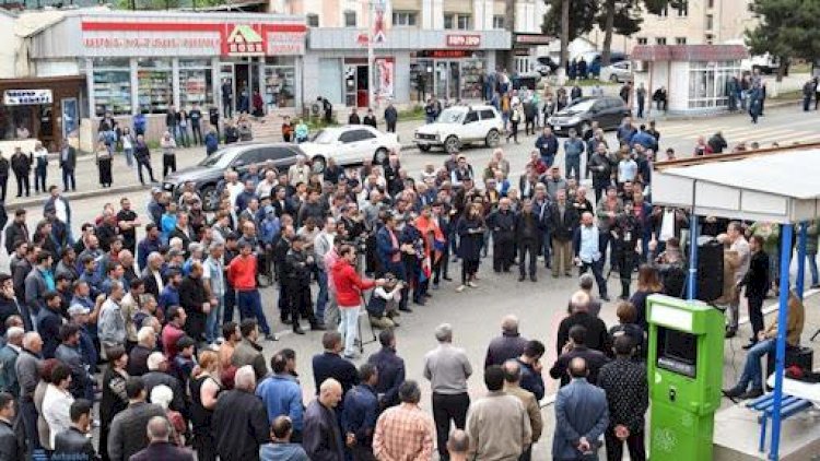  Qarabağ erməniləri ilə görüşən azərbaycanlı – Kimdir?