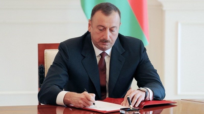 liyev_imza